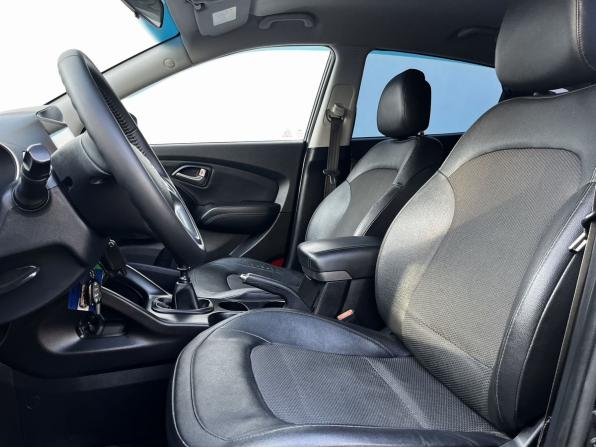 Hyundai ix35 I Рестайлинг с пробегом 2015 года, цена 1 150 000 рублей, 320366 км, внедорожник, Автокод Объявления