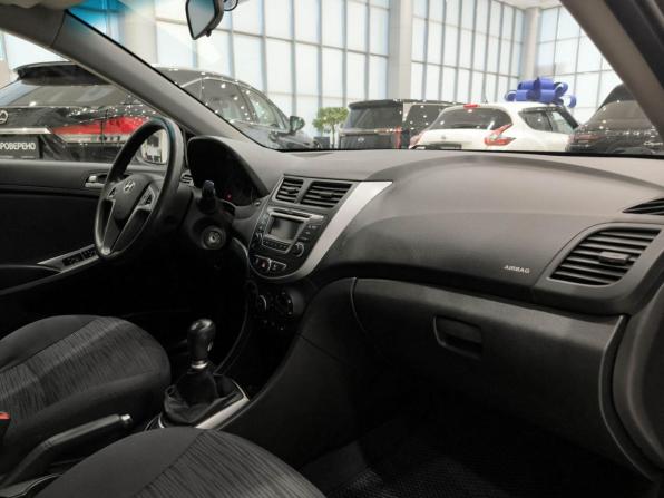 Hyundai Solaris I Рестайлинг с пробегом 2015 года, цена 800 000 рублей, 132308 км, седан, Автокод Объявления
