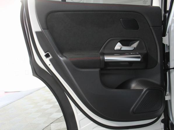 Mercedes-Benz GLA II (H247) с пробегом 2021 года, цена 3 499 000 рублей, 31544 км, внедорожник, Автокод Объявления
