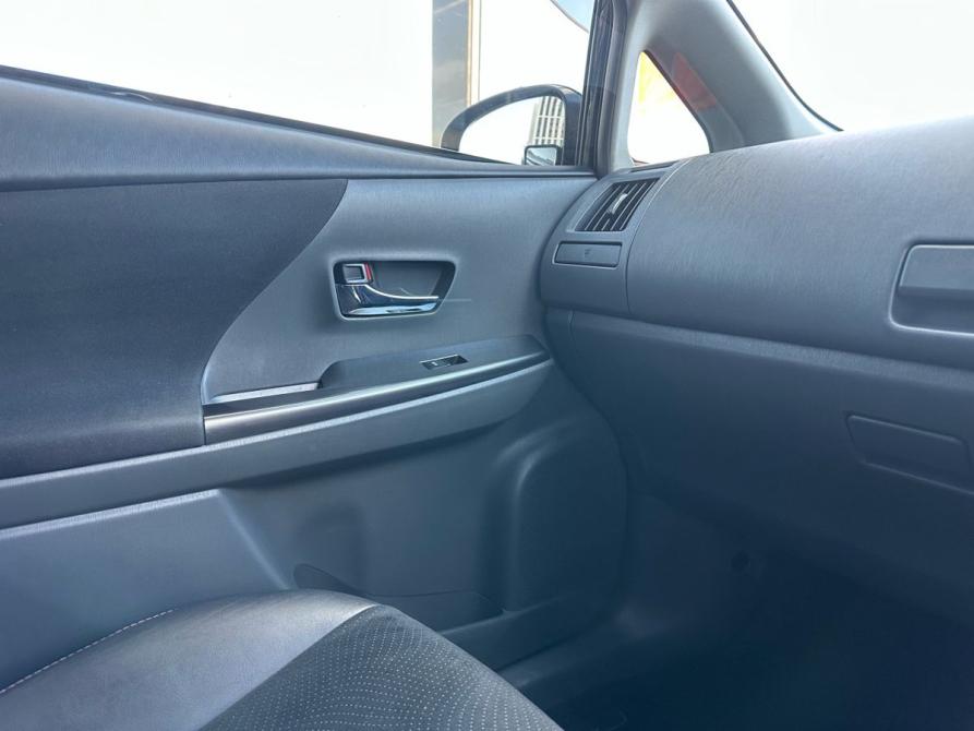 Toyota Prius Alpha I (ZVW40/41) Новосибирск  - изображение 24