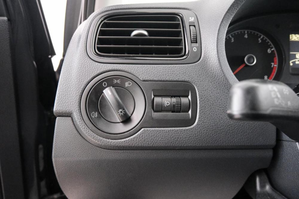 Volkswagen Polo V Рестайлинг Красноярск  - изображение 19