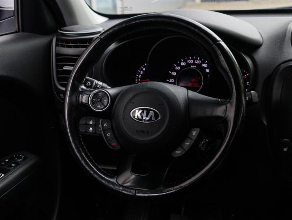Kia Soul II Рестайлинг с пробегом 2018 года, цена 1 400 000 рублей, 89000 км, хэтчбек, Автокод Объявления