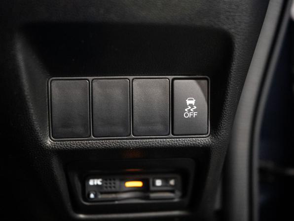 Honda Stepwgn V с пробегом 2015 года, цена 1 650 000 рублей, 136756 км, минивэн, Автокод Объявления