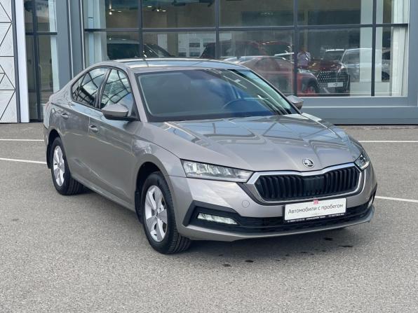 Skoda Octavia IV (A8) с пробегом 2021 года, цена 2 300 000 рублей, 88800 км, лифтбек, Автокод Объявления