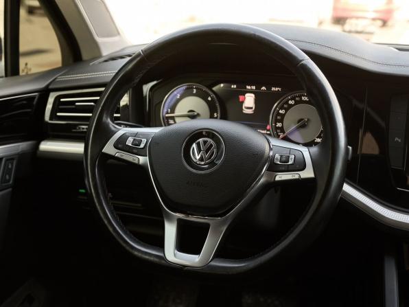 Volkswagen Touareg III с пробегом 2018 года, цена 4 278 000 рублей, 182182 км, внедорожник, Автокод Объявления
