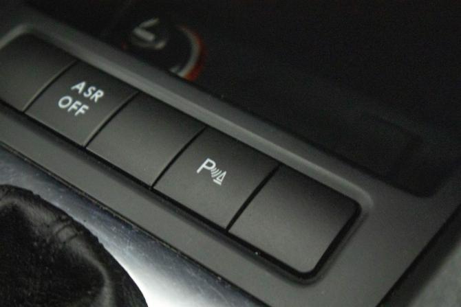 Volkswagen Jetta VI с пробегом 2012 года, цена 639 000 рублей, 300254 км, седан, Автокод Объявления