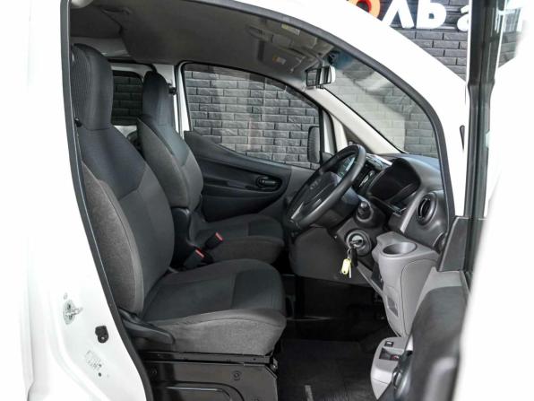 Nissan NV200 с пробегом 2017 года, цена 1 580 000 рублей, 176671 км, минивэн, Автокод Объявления