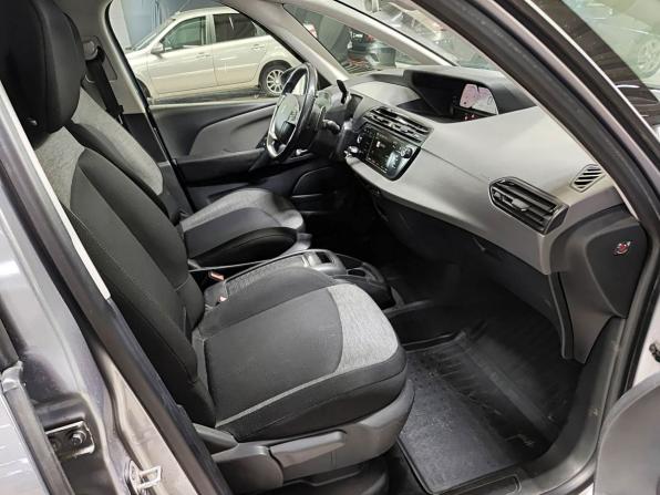 Citroen C4 Picasso II Рестайлинг с пробегом 2017 года, цена 1 370 000 рублей, 124050 км, компактвэн, Автокод Объявления