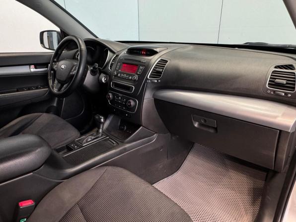 Kia Sorento II Рестайлинг с пробегом 2014 года, цена 2 190 000 рублей, 179000 км, внедорожник, Автокод Объявления