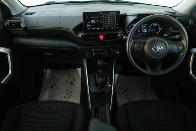 Toyota Raize I с пробегом 2020 года, цена 1 599 000 рублей, 70000 км, внедорожник, Автокод Объявления