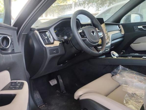 Новый Volvo XC60 II Рестайлинг 2 2026 года, цена 6 350 000 рублей, внедорожник, Автокод Объявления
