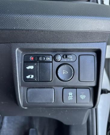 Honda Freed I Рестайлинг с пробегом 2012 года, цена 1 099 000 рублей, 208000 км, компактвэн, Автокод Объявления