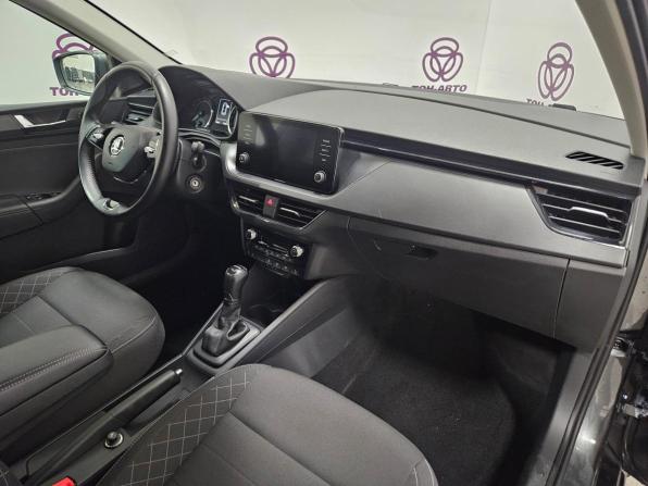 Skoda Rapid II с пробегом 2021 года, цена 1 741 000 рублей, 75645 км, лифтбек, Автокод Объявления