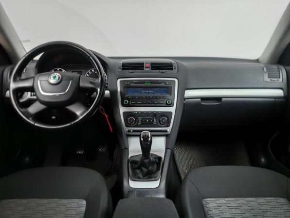 Skoda Octavia II (A5) Рестайлинг с пробегом 2012 года, цена 798 000 рублей, 198384 км, лифтбек, Автокод Объявления