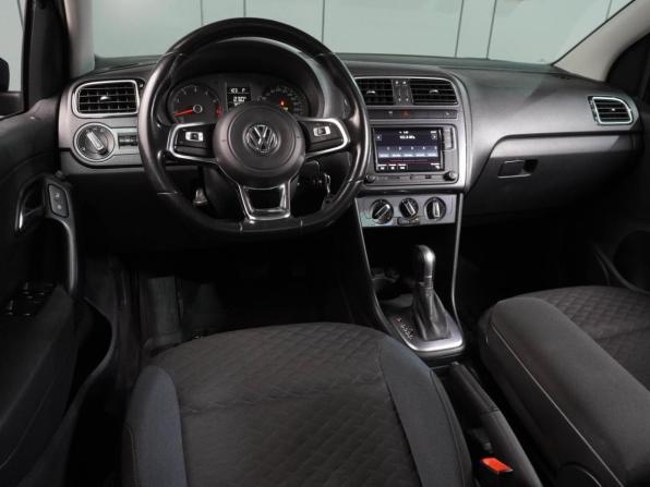 Volkswagen Polo V Рестайлинг с пробегом 2020 года, цена 1 229 000 рублей, 90345 км, седан, Автокод Объявления