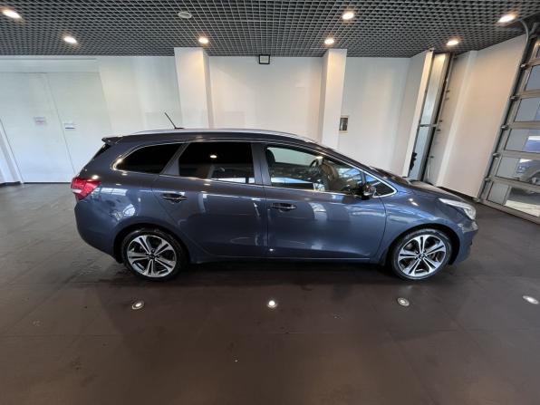 Kia Ceed II Рестайлинг с пробегом 2016 года, цена 1 200 000 рублей, 240127 км, универсал, Автокод Объявления
