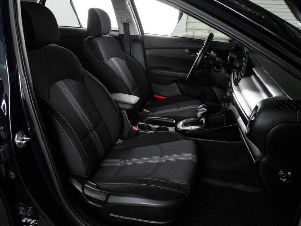 Kia Cerato IV Рестайлинг с пробегом 2022 года, цена 2 419 000 рублей, 68553 км, седан, Автокод Объявления