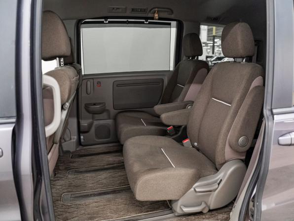 Honda Stepwgn V Рестайлинг с пробегом 2019 года, цена 1 700 000 рублей, 62809 км, минивэн, Автокод Объявления