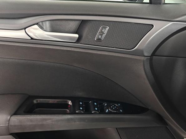 Ford Mondeo V с пробегом 2017 года, цена 1 548 000 рублей, 159757 км, седан, Автокод Объявления