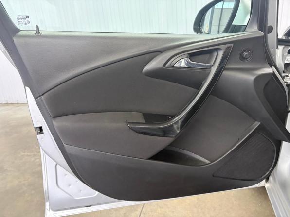 Opel Astra J Рестайлинг с пробегом 2015 года, цена 847 000 рублей, 237524 км, универсал, Автокод Объявления