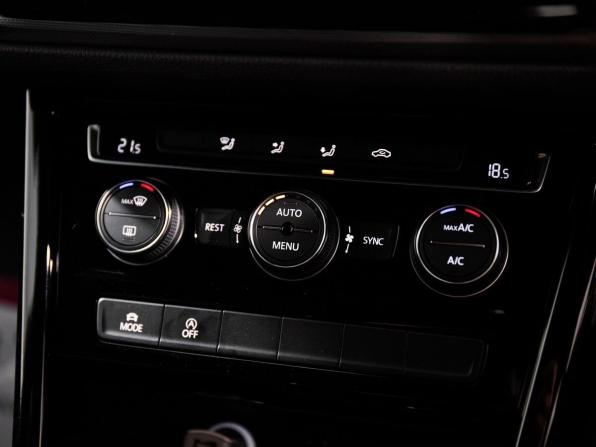Volkswagen Touran II с пробегом 2017 года, цена 1 400 000 рублей, 125204 км, компактвэн, Автокод Объявления