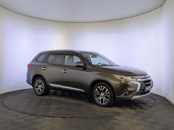 Mitsubishi Outlander III Рестайлинг 2 с пробегом 2018 года, цена 2 300 000 рублей, 123700 км, внедорожник, Автокод Объявления