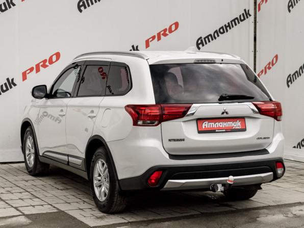 Mitsubishi Outlander III Рестайлинг 2 с пробегом 2017 года, цена 1 850 000 рублей, 105788 км, внедорожник, Автокод Объявления