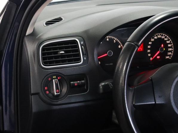 Volkswagen Polo V с пробегом 2013 года, цена 799 000 рублей, 145400 км, седан, Автокод Объявления