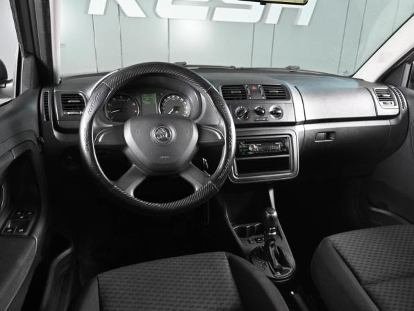 Skoda Fabia II Рестайлинг с пробегом 2013 года, цена 899 000 рублей, 144794 км, хэтчбек, Автокод Объявления