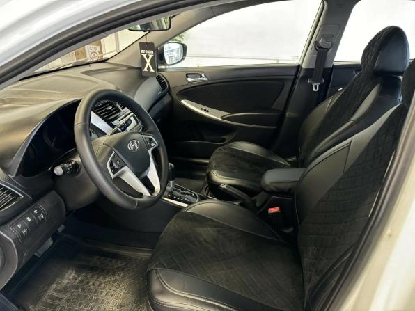 Hyundai Solaris I с пробегом 2014 года, цена 950 000 рублей, 218455 км, седан, Автокод Объявления