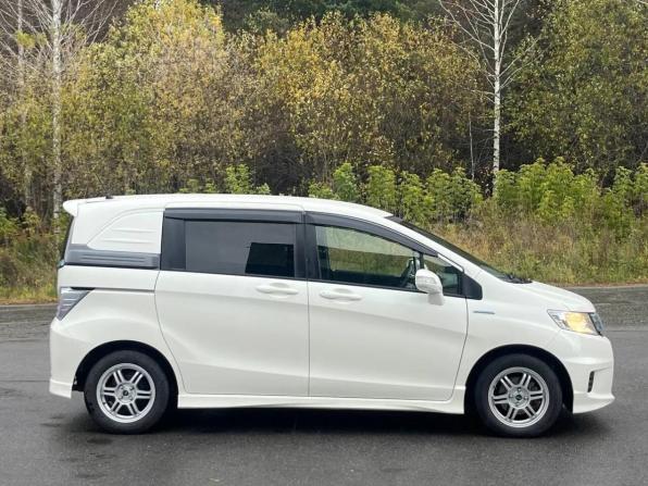 Honda Freed I Рестайлинг с пробегом 2012 года, цена 967 000 рублей, 140000 км, компактвэн, Автокод Объявления