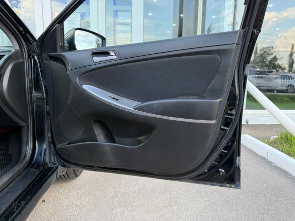 Hyundai Solaris I Рестайлинг с пробегом 2015 года, цена 599 000 рублей, 255000 км, хэтчбек, Автокод Объявления