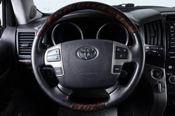 Toyota Land Cruiser 200 Series с пробегом 2011 года, цена 3 849 000 рублей, 282000 км, внедорожник, Автокод Объявления