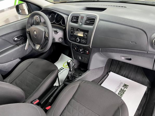 Renault Sandero II с пробегом 2018 года, цена 1 195 000 рублей, 112046 км, хэтчбек, Автокод Объявления