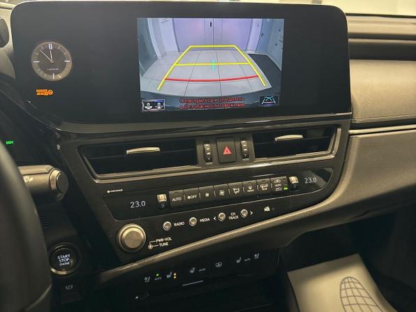 Lexus ES VII Рестайлинг с пробегом 2021 года, цена 4 785 000 рублей, 49386 км, седан, Автокод Объявления
