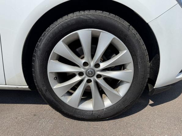 Opel Astra J Рестайлинг с пробегом 2014 года, цена 945 000 рублей, 153678 км, хэтчбек, Автокод Объявления