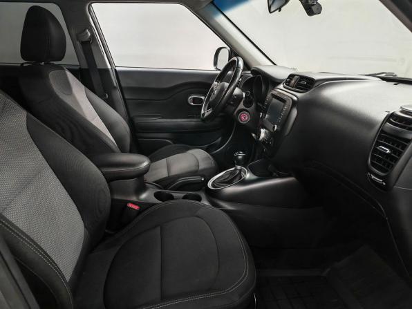 Kia Soul II Рестайлинг с пробегом 2017 года, цена 1 368 000 рублей, 114758 км, хэтчбек, Автокод Объявления