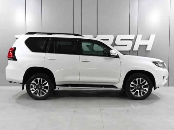 Toyota Land Cruiser Prado 150 Series Рестайлинг 3 с пробегом 2022 года, цена 6 450 000 рублей, 37041 км, внедорожник, Автокод Объявления