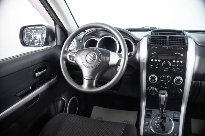 Suzuki Grand Vitara II с пробегом 2008 года, цена 699 000 рублей, 197584 км, внедорожник, Автокод Объявления