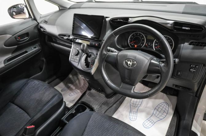Toyota Wish II с пробегом 2011 года, цена 1 319 000 рублей, 183000 км, минивэн, Автокод Объявления