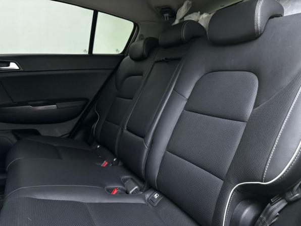 Kia Sportage IV Рестайлинг с пробегом 2018 года, цена 2 120 000 рублей, 160000 км, внедорожник, Автокод Объявления