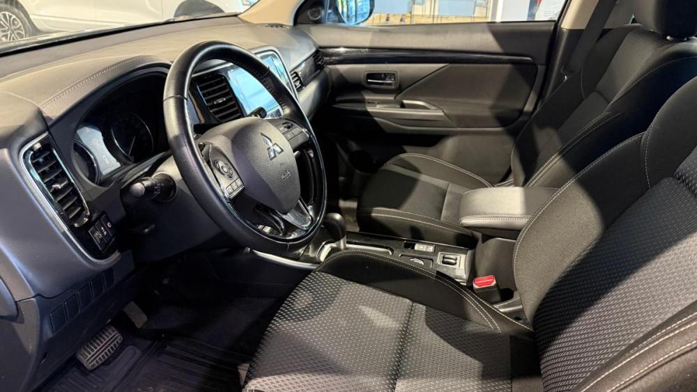 Mitsubishi Outlander III Рестайлинг 3 Санкт-Петербург  - изображение 9