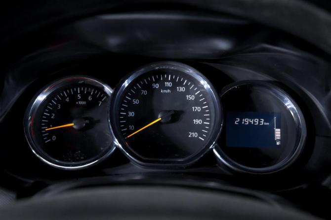 Renault Duster I Рестайлинг с пробегом 2015 года, цена 799 000 рублей, 220000 км, внедорожник, Автокод Объявления