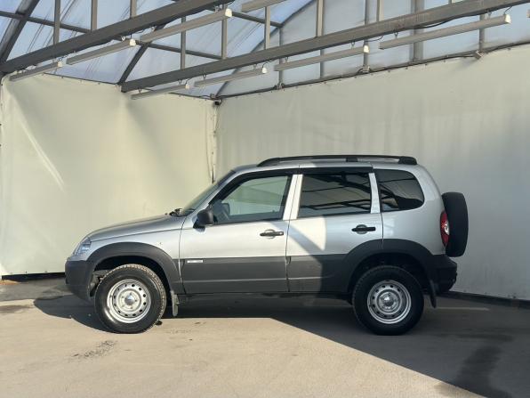 Chevrolet Niva I Рестайлинг с пробегом 2018 года, цена 741 000 рублей, 91553 км, внедорожник, Автокод Объявления