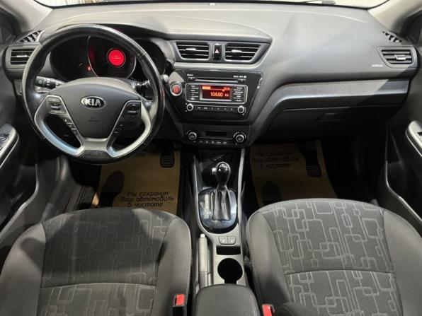 Kia Rio III Рестайлинг с пробегом 2015 года, цена 1 102 000 рублей, 68137 км, хэтчбек, Автокод Объявления