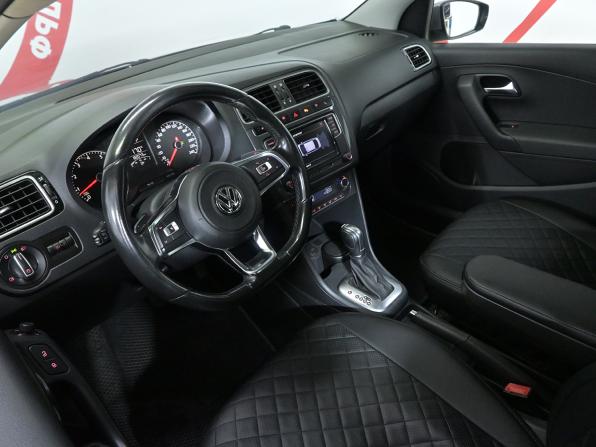 Volkswagen Polo V Рестайлинг с пробегом 2019 года, цена 1 280 000 рублей, 182100 км, седан, Автокод Объявления
