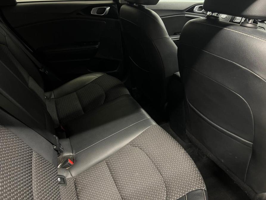 Kia Ceed III Санкт-Петербург  - изображение 22