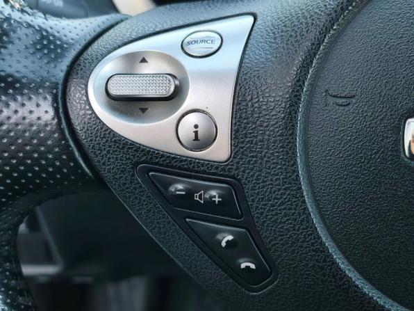 Nissan Juke I с пробегом 2013 года, цена 1 230 000 рублей, 136021 км, внедорожник, Автокод Объявления