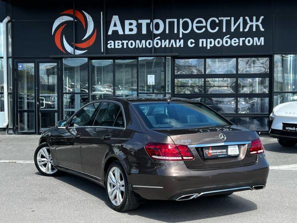 Mercedes-Benz E-Класс IV (W212 S212 C207) Рестайлинг с пробегом 2013 года, цена 1 960 000 рублей, 237813 км, седан, Автокод Объявления