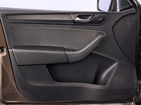 Volkswagen Polo VI с пробегом 2020 года, цена 1 355 000 рублей, 166189 км, лифтбек, Автокод Объявления